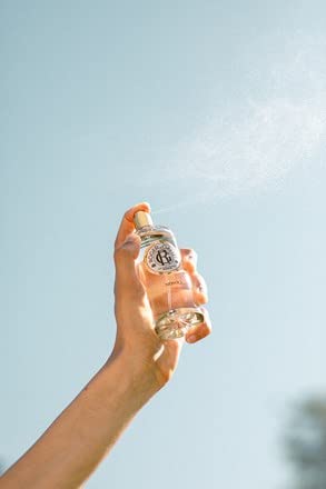 ROGER & GALLET | Fragrant Water Body Spray for Women | Neroli 3.3 Oz.