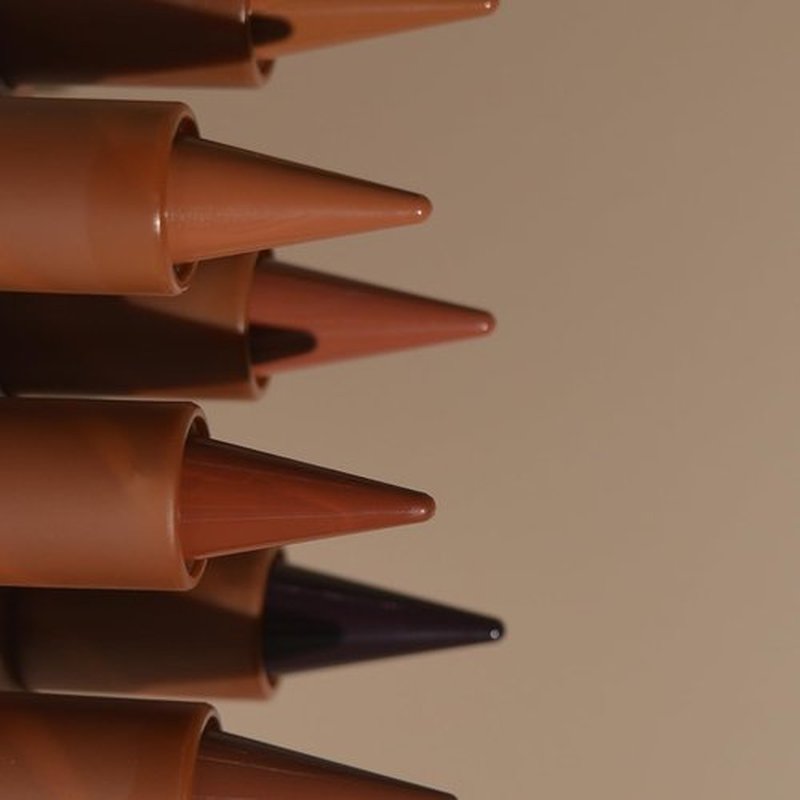 2-in-1 Gradient Lip Liner and Lipstick Lip Combo Set - Achieve Flawless Contour and Gradual Ombre Effect with Easy-to-Use Crayon Form and Cone Tip - Non-Smudging, Long-Lasting (06# Coffee Bean, 1)