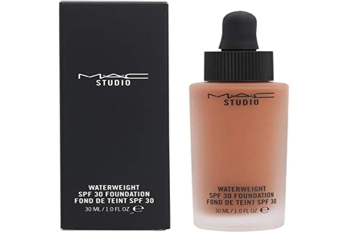 MAC Studio Waterweight Spf 30 Foundation NC15 by M.A.C