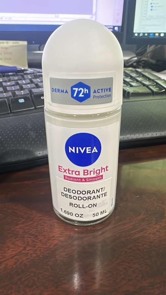 NIVEA Extra Bright 8 Super Food Vitamin C Collagen Booster Underarm Roll-On Deodorant, Alcohol-Free, 72HR Odor Protection, Smooth & Bright Skin, 50ml, 1.69oz, Pack of 2
