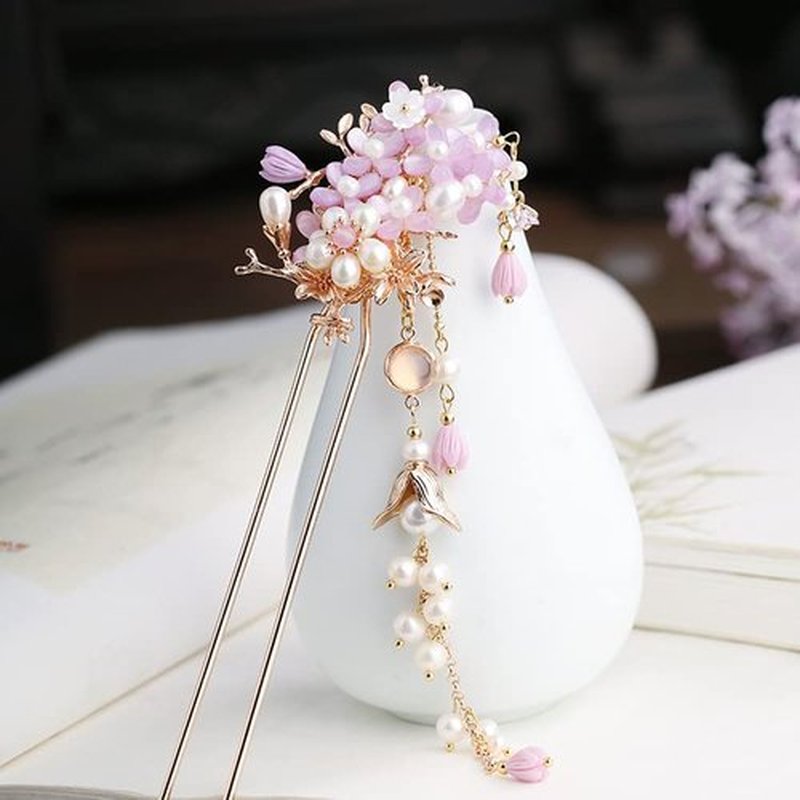 Yuri Hairpin Hair Clasp Sticks Picks Pearl Shell White Crystal Long tassels Hair Accessories For Long Hair Women Wedding Hanfu Cheongsam (white flower)