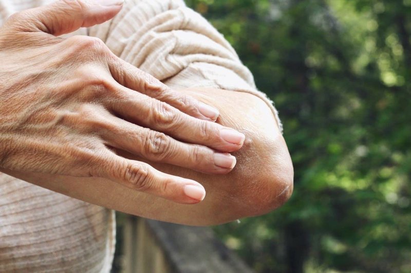 Wyndmere Aches & Pains Cream - Handcrafted with All Natural Ingredients and 100% Pure Essenial Oils - Paraben Free -1oz