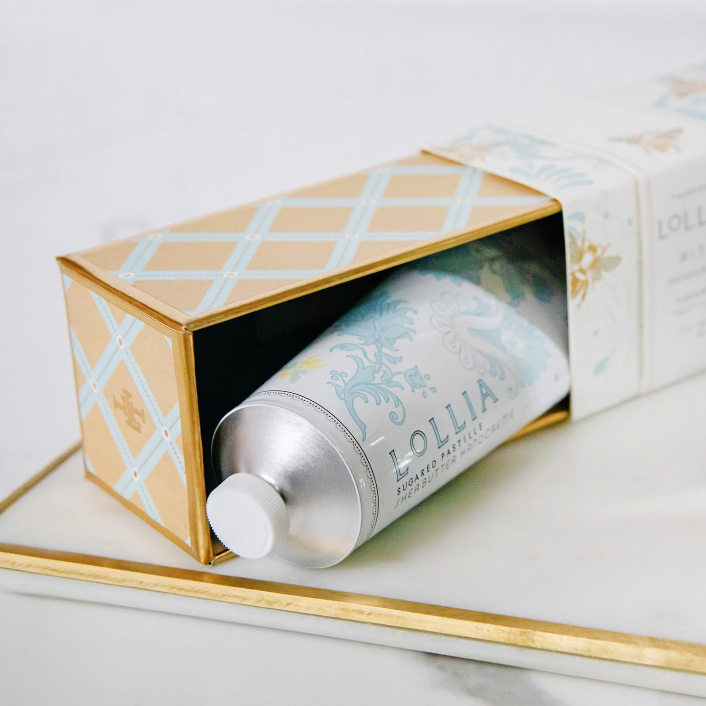 LOLLIA Dream Handcreme | Fragrant, Moisturizing Coveted Hand Lotion | Lightweight and Quick Absorbing | Finest Ingredients Including Shea Butter | 4 oz / 113 g