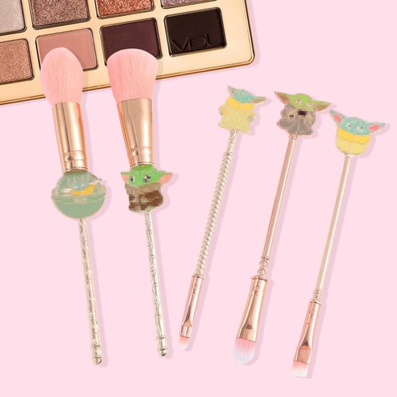 5PCS Star Baby Makeup Brushes,WeChip Premium Metal Handle Anime Brushes Foundation Blush Eye Shadows Face Powder Brush for Women Girls