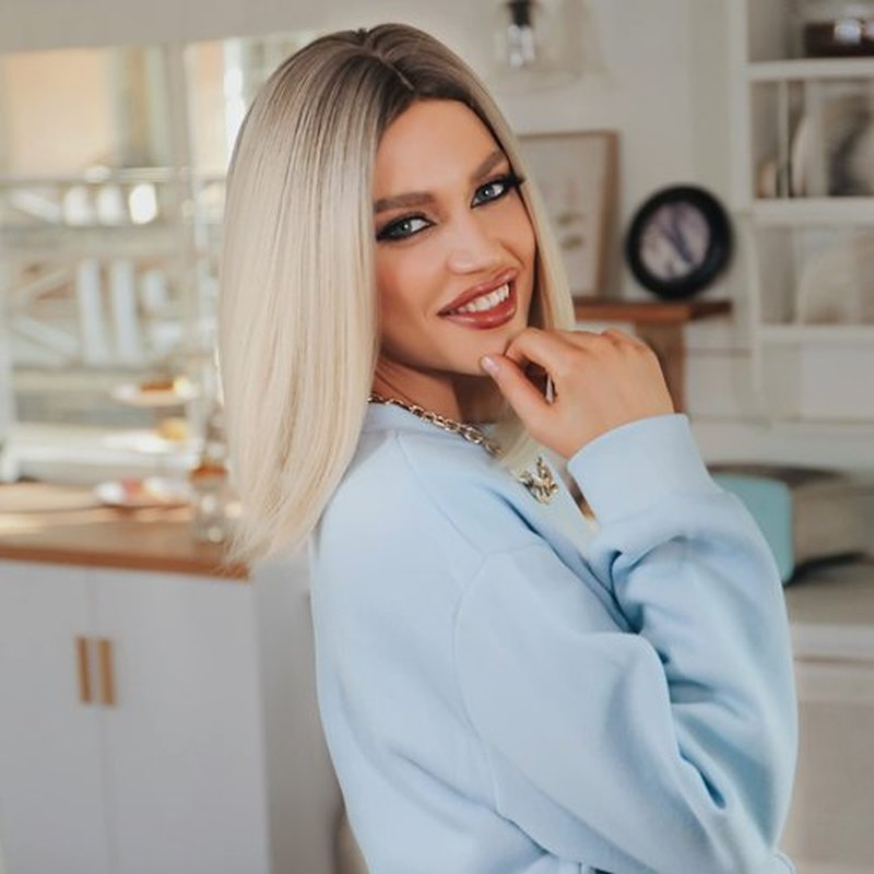 EMMOR Short Bob Wigs,Natural Shoulder Length Central Lace Bob Wgs, Premium Heat-Resistant Synthetic Straight Wigs for Women Daily Use(Ombre Ash Light Blonde)
