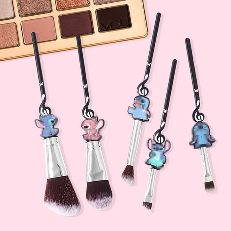Stich Makeup Brushes Set, WeChip Anime Stich Make Up Brush Set Collection, Stich Stuff for Girls Women - 5pcs Black