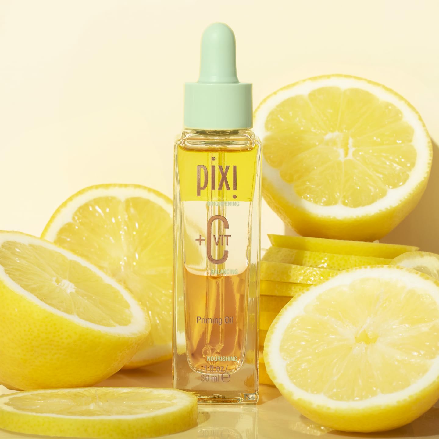 Pixi Beauty +C Vit Priming Oil | Nourishing Vitamin C Facial Oil Energizes & Balances Skin | Creates A Flawless Makeup Base | 1.00 Fl Oz