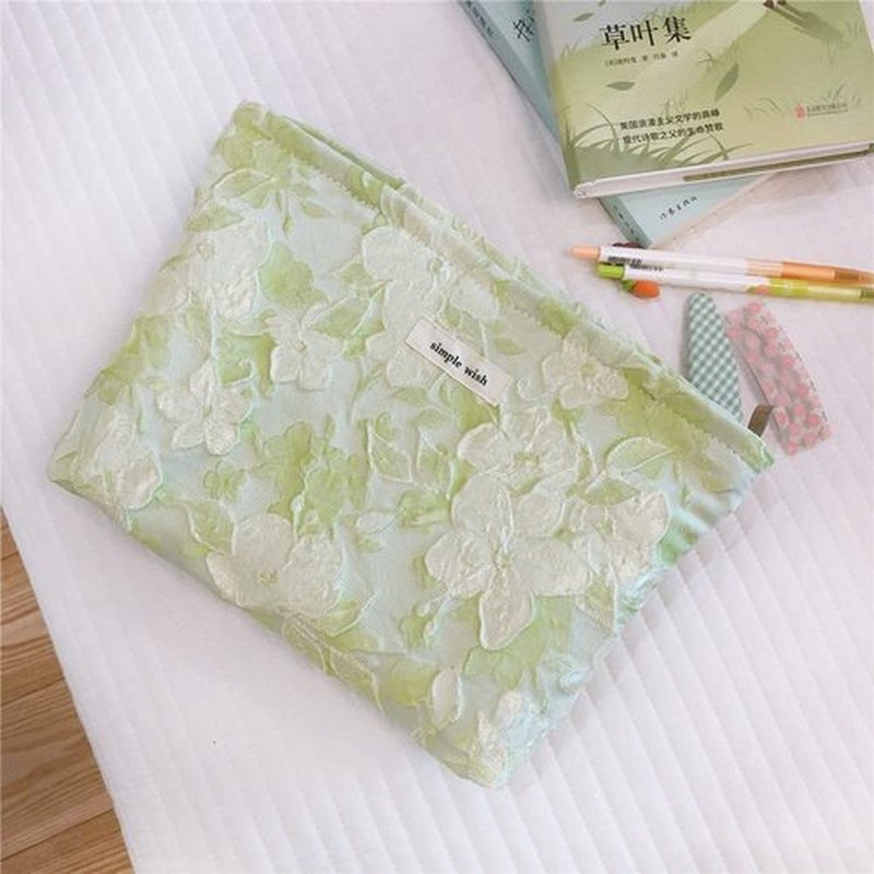 STARDW Flower Cosmetic Bags Makeup Bags for Women and Girls,Travel Makeup Bag Large Capacity Canvas Makeup Bag,Makeup Organizer Bag Zipper Pouch (Embossed green)