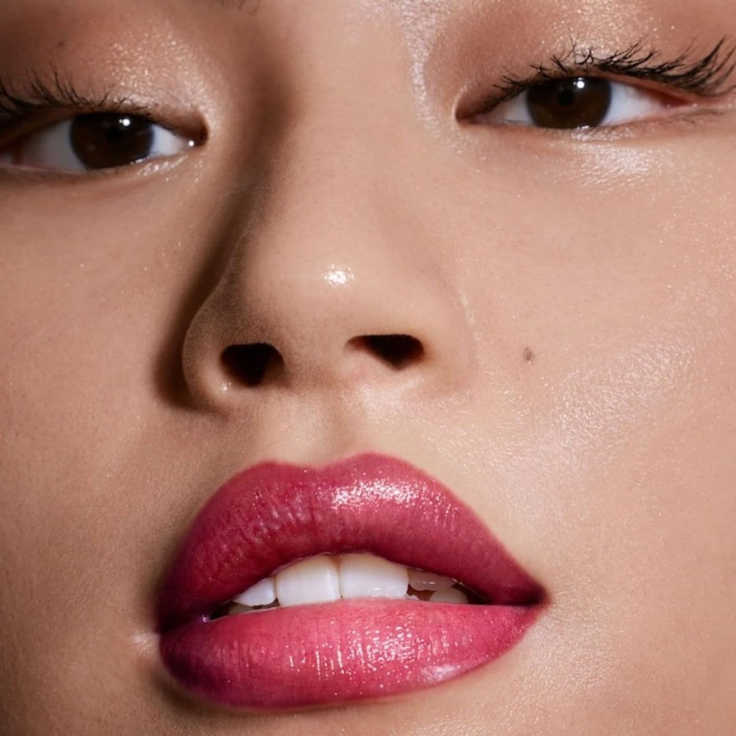 Fenty Beauty by Rihanna Gloss Bomb Universal Lip Luminizer Riri
