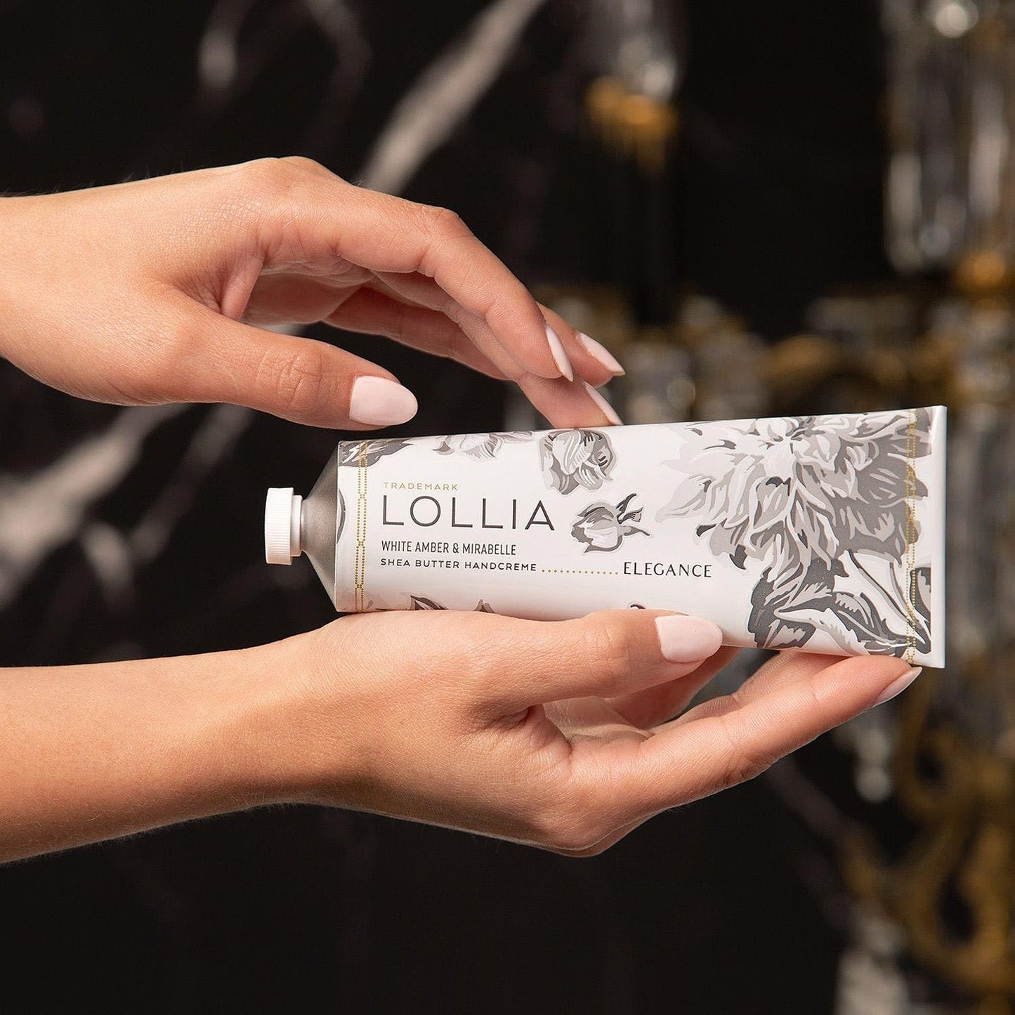LOLLIA Dream Handcreme | Fragrant, Moisturizing Coveted Hand Lotion | Lightweight and Quick Absorbing | Finest Ingredients Including Shea Butter | 4 oz / 113 g