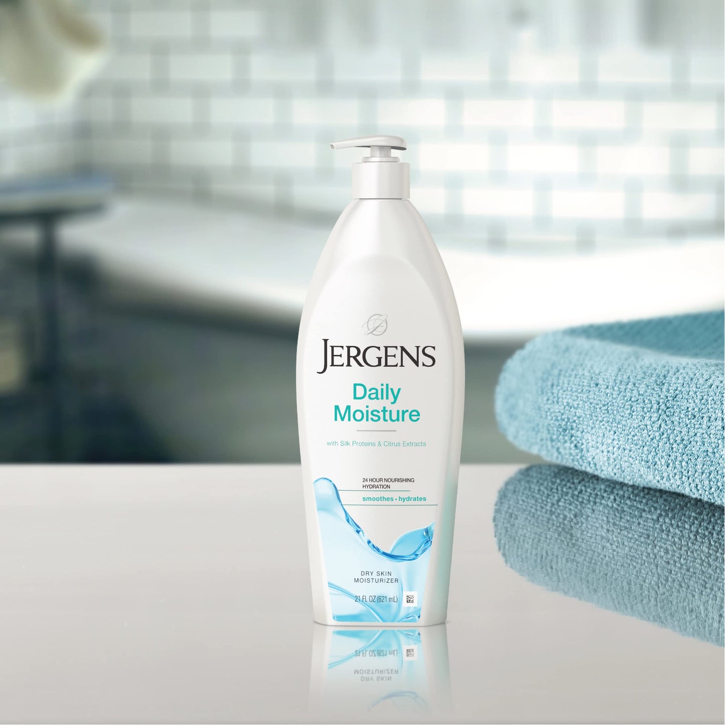 Jergens Daily Moisture Dry Skin Moisturizer, Hand and Body Lotion, with HYDRALUCENCE blend, Silk Proteins, and Citrus Extract, 21 Fl Oz (Pack of 4)