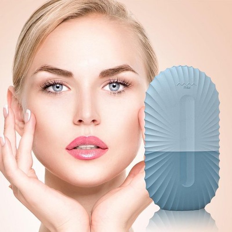 Ice Roller - Anti Puffiness Reusable Ice Roller Skin Care Tool | Convenient Silicone Ice Face Roller | Ice Facial Roller for Face Beauty, Men, and Women(Multicolor)