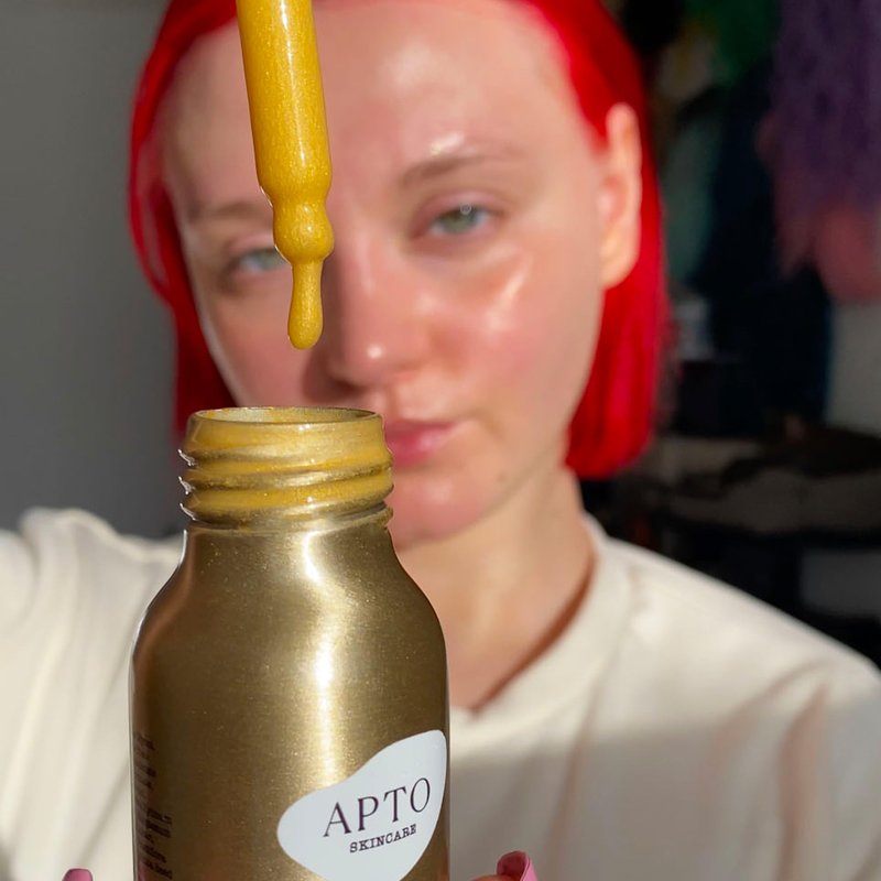 APTO Shimmer Drops w/Turmeric & Niacinamide: Nourishing Serum for a Subtle Sun-Kissed Face or Body Glow, 2 fl. oz.