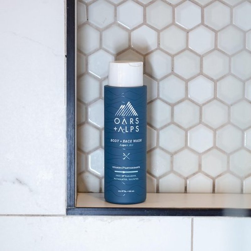 Oars + Alps Mens Moisturizing Body and Face Wash, Skin Care Infused with Vitamin E and Antioxidants, Sulfate Free, Aspen Air, 3 Pack