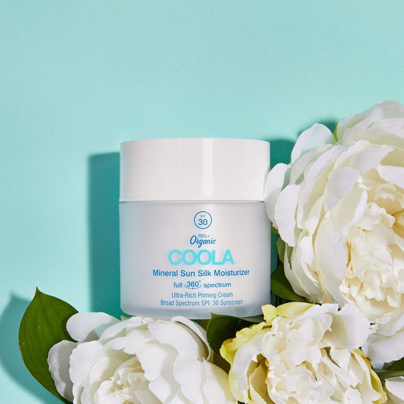 COOLA Organic Sun Silk Face Moisturizer Lotion with SPF 30, Dermatologist Tested Mineral Sunscreen & Sunblock with Plant-Derived BlueScreen Digital De-Stress Technology, 1.5 Fl Oz