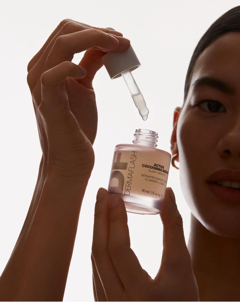 DERMAFLASH HYDRAFLASH COCOONING SERUM Smoothing, Firming + Depuffing Serum for Face