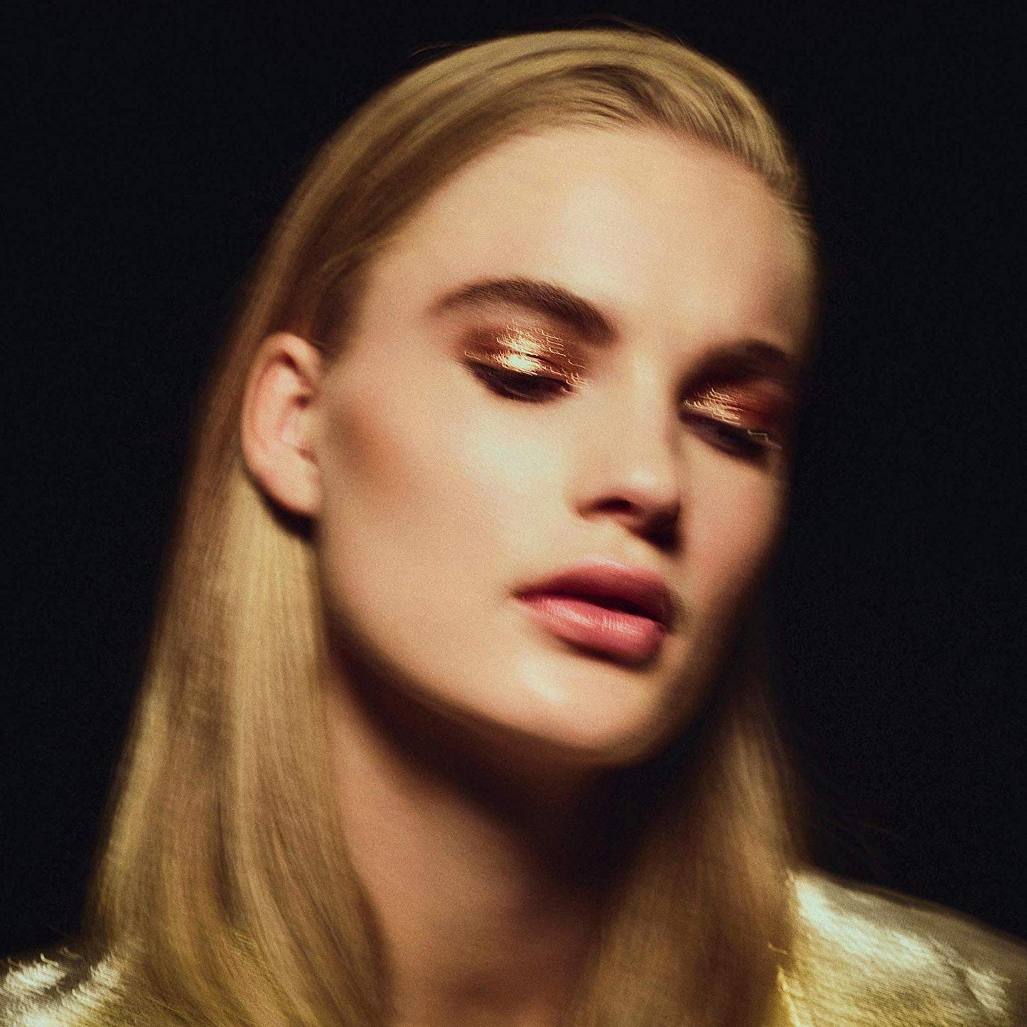 Scattered Light Eyeshadow - Hourglass Ray | Long-Lasting, Iridescent Finish