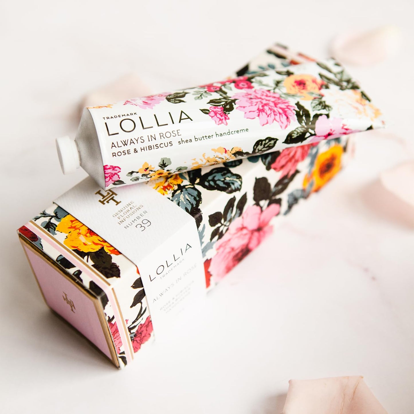 LOLLIA Dream Handcreme | Fragrant, Moisturizing Coveted Hand Lotion | Lightweight and Quick Absorbing | Finest Ingredients Including Shea Butter | 4 oz / 113 g