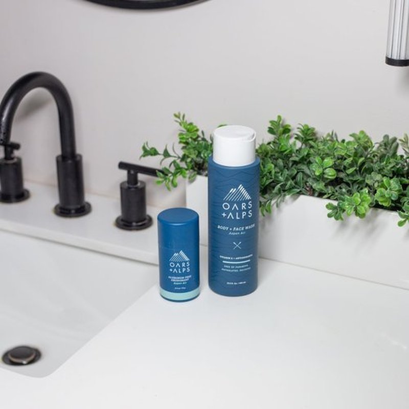 Oars + Alps Mens Moisturizing Body and Face Wash, Skin Care Infused with Vitamin E and Antioxidants, Sulfate Free, Aspen Air, 2 Pack