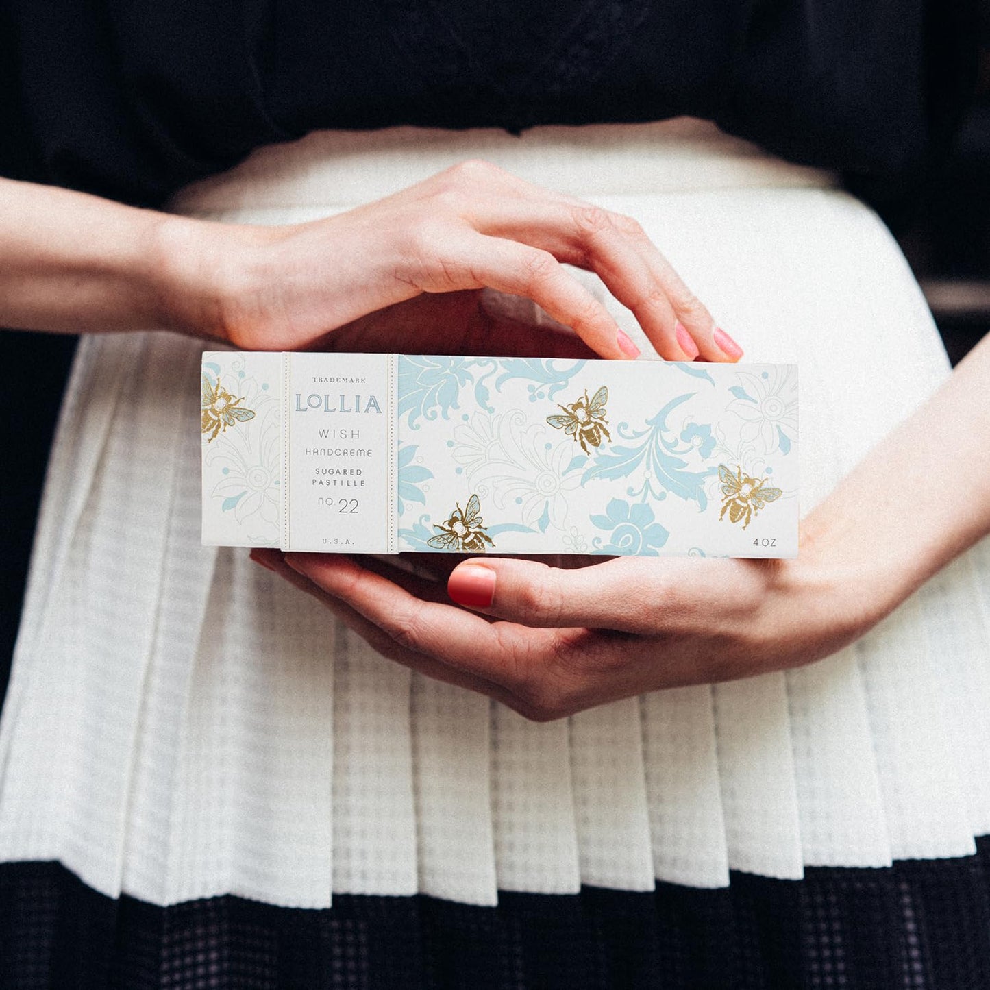 LOLLIA Dream Handcreme | Fragrant, Moisturizing Coveted Hand Lotion | Lightweight and Quick Absorbing | Finest Ingredients Including Shea Butter | 4 oz / 113 g