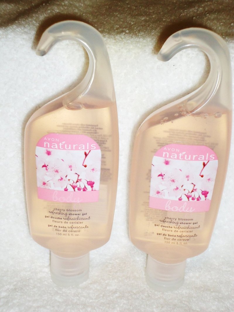 2 Avon Naturals Refreshing Shower Gel Cherry Blossom