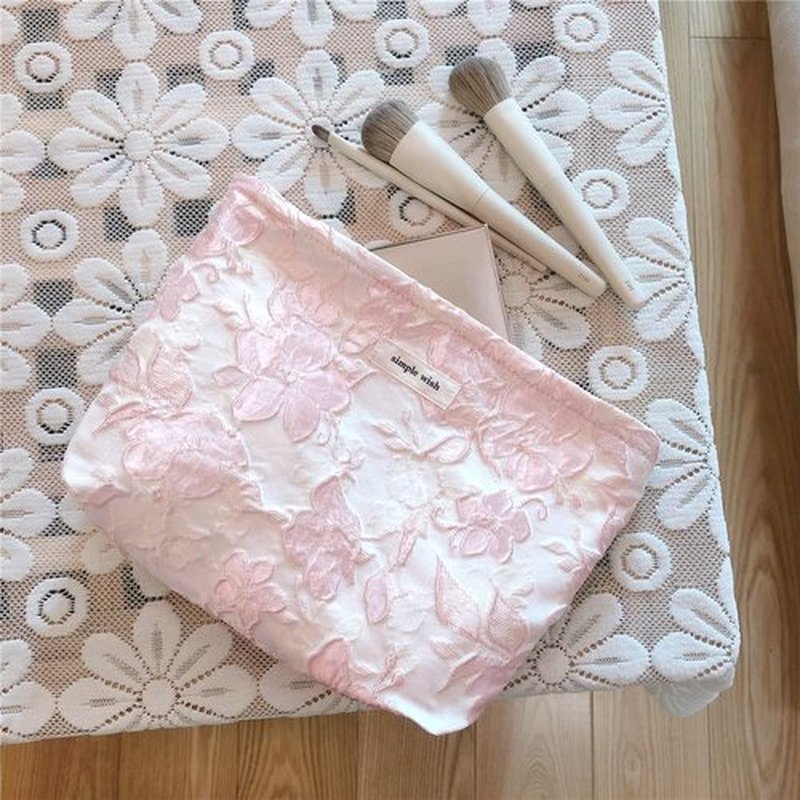 STARDW Flower Cosmetic Bags Makeup Bags for Women and Girls,Travel Makeup Bag Large Capacity Canvas Makeup Bag,Makeup Organizer Bag Zipper Pouch (Embossed pink)