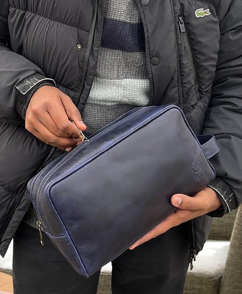 RUSTIC TOWN Leather Toiletry Bag for Men - Travel Shaving Dopp Kit - Bathroom Shower Toiletries Organizer - Leather Cosmetic Bag for Women (Oxford Blue)