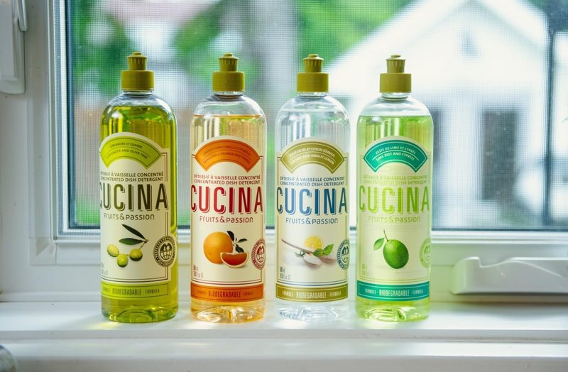 Fruits & Passion Cucina Concentrated Dish Soap, Sanguinelli Orange & Fennel, Gentle Liquid Dishwashing Detergent with Olive Oil, Plant-Based Formula, Refillable Recyclable Bottle, 16.9 fl oz