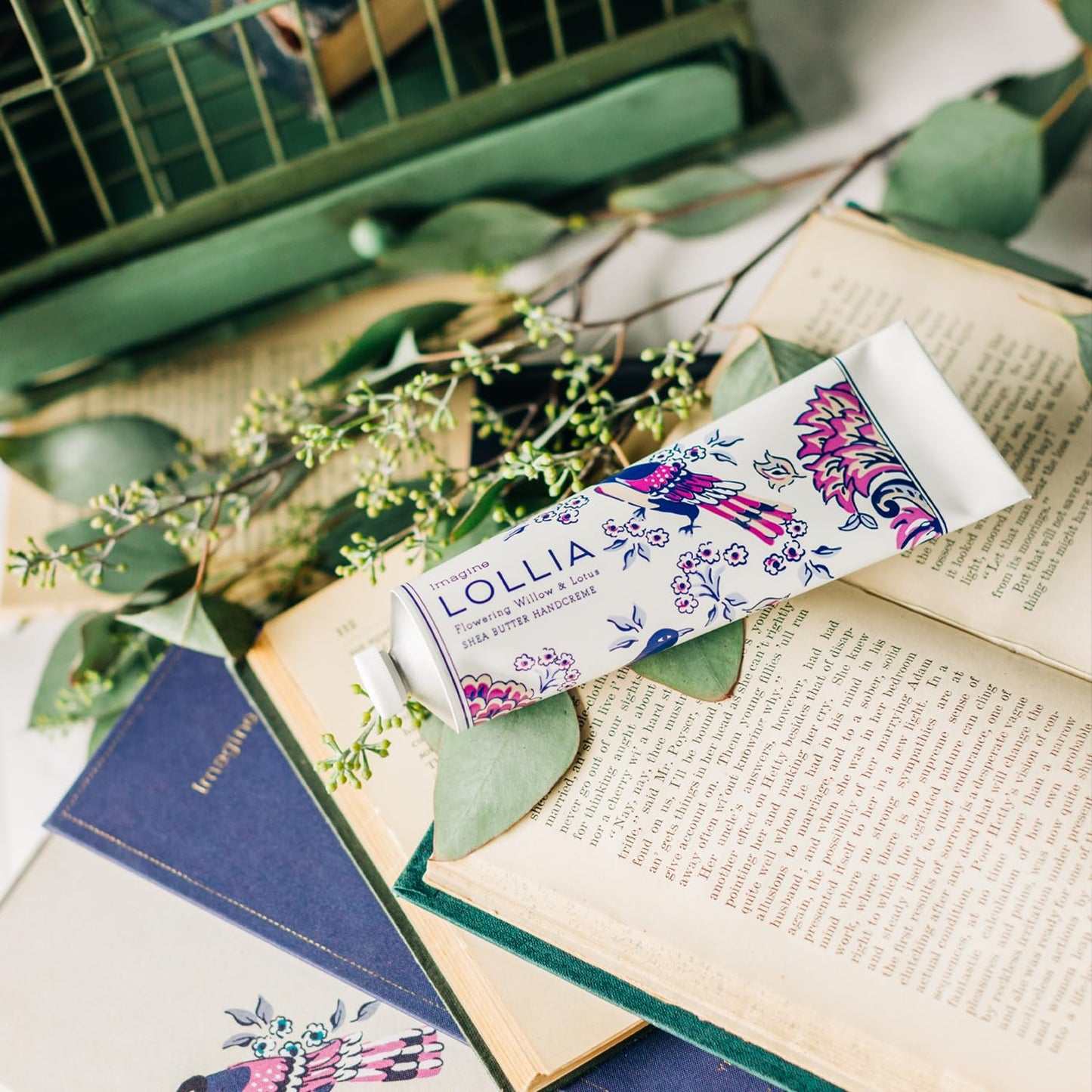 LOLLIA Dream Handcreme | Fragrant, Moisturizing Coveted Hand Lotion | Lightweight and Quick Absorbing | Finest Ingredients Including Shea Butter | 4 oz / 113 g