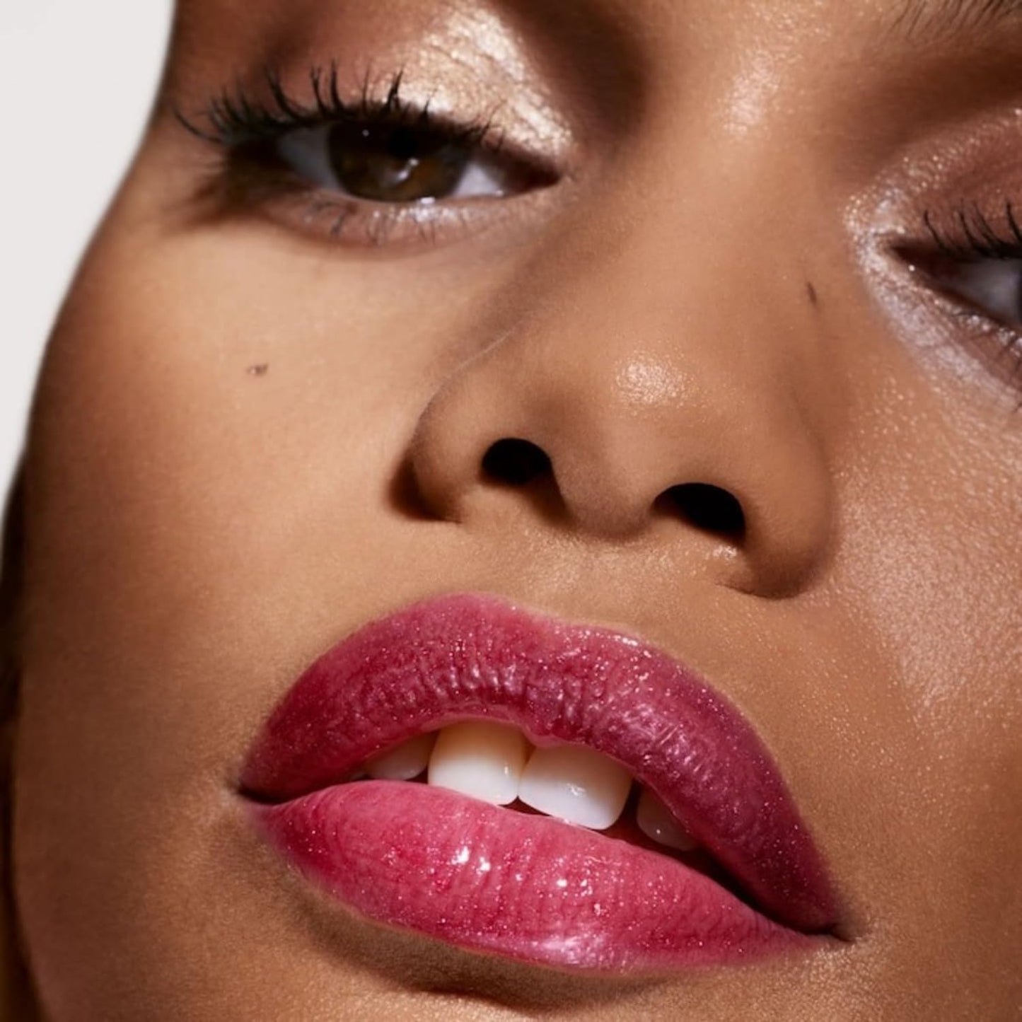 Fenty Beauty by Rihanna Gloss Bomb Universal Lip Luminizer Riri