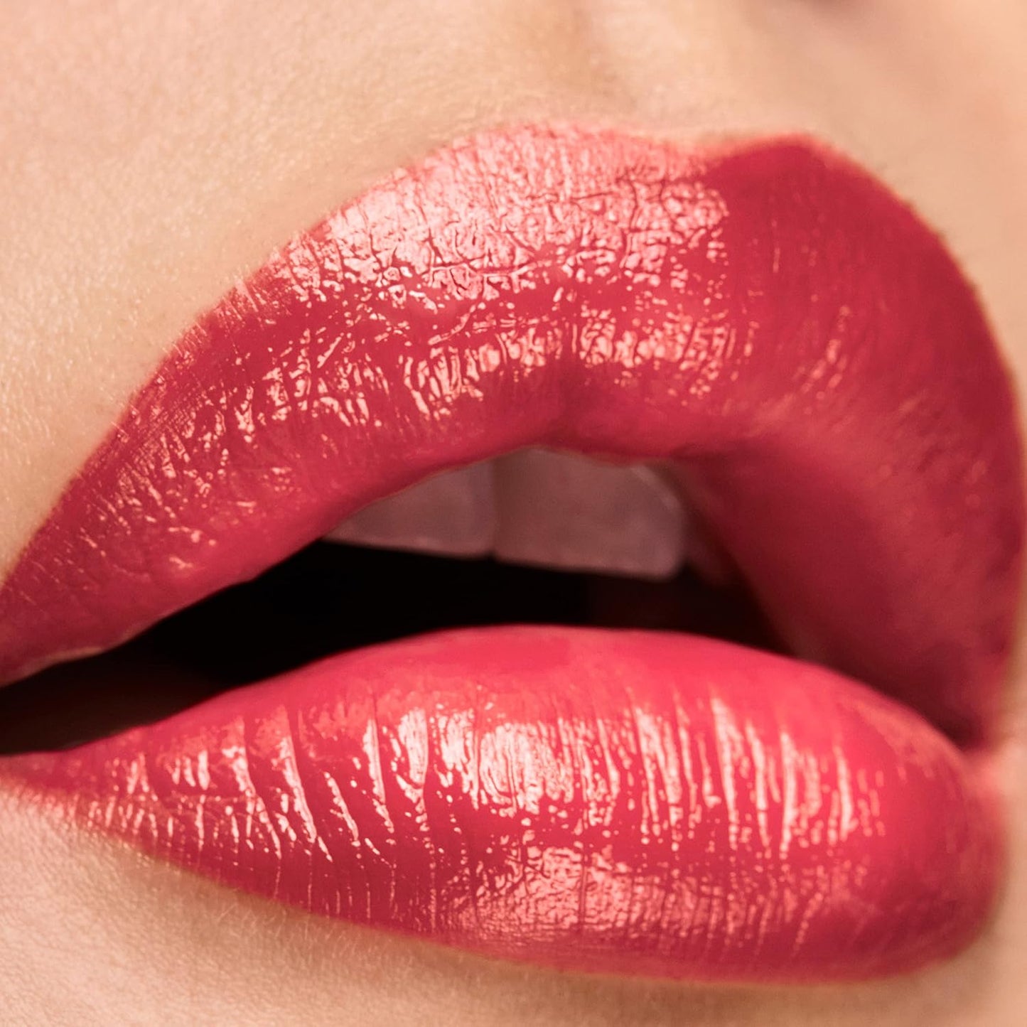 Lipstick by Elizabeth Arden, Lip Color Makeup Enriched with Advanced Ceramide Complex, Vitamin E and Maracuja Oil