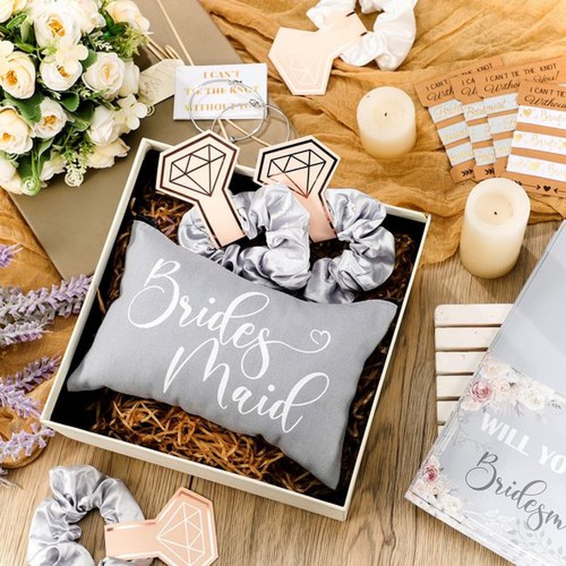 63 Pcs Bridesmaid Proposal Gifts Bulk Maid of Honor Gifts Matron of Honor Gifts Brides Bridesmaid Cosmetic Makeup Bag Hair Knotted Bracelets Invitation Cards for Wedding Bachelorette (Rhinestone)