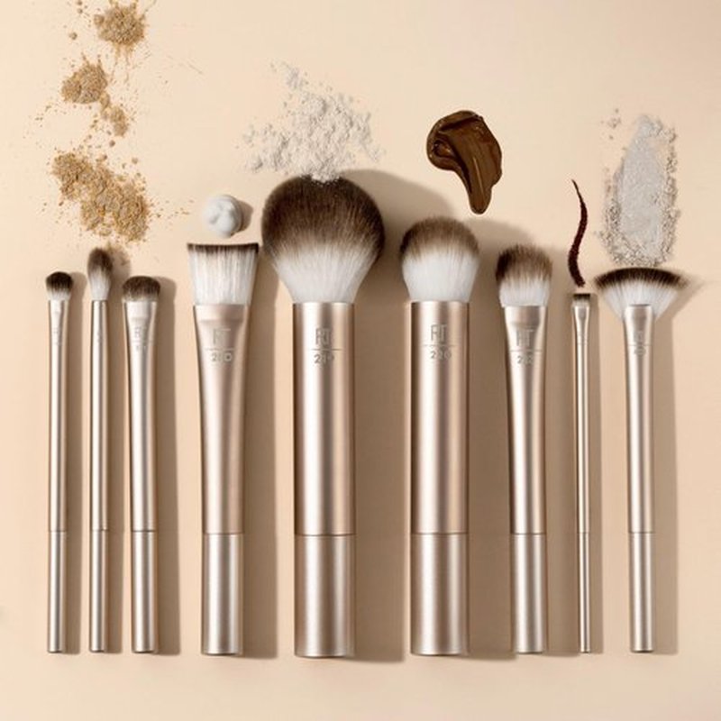 Real Techniques Au Naturale Makeup Brush 9 Piece Set, For Liquid, Cream, & Powder Eyeshadow, Foundation, Blush, Bronzer & Contour, Travel Friendly, Stocking Stuffer, Gift Set, Cruelty-Free