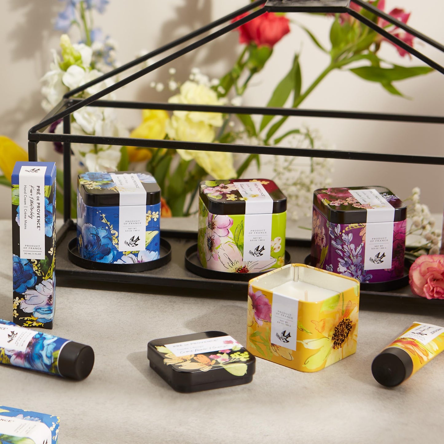Pre de Provence Le Jardin Collection Scented Candle & Tin, Soy Blend, 21+ Burn Time, 3.5 oz, Rhubarb & Lychee