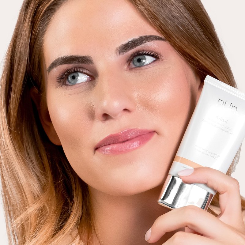 PÜR MINERALS 4-in-1 Tinted Moisturizer with SPF 20 - Hydrating Skin Tint Face Moisturizer, Primer & Foundation with Shea Butter, Aloe Vera & Vitamin B3 - Vegan Friendly, Paraben Free (Dark)