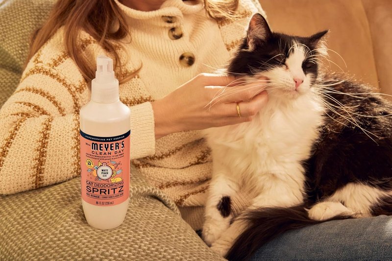 Mrs. Meyer's Cat Deodorizing Spray - White Peach Scent | 8oz Natural Odor Eliminator