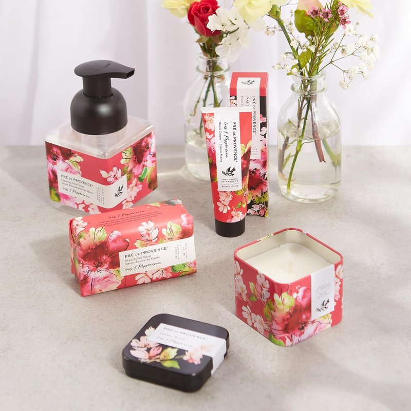 Le Jardin Collection Scented Candle - Soy Blend, 21+ Hour Burn Time | 3.5 oz, Iris & Peppercorn