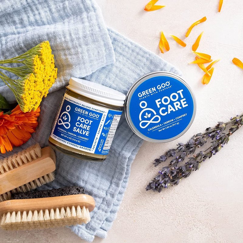 Green Goo Foot Care Salve, Reduces Irritation & Provides Pain Relief to Heal & Soothe Your Feet, Great for Hikers, Climbers, Parents & Teachers, 4 Ounce (Pack of 1), 92289