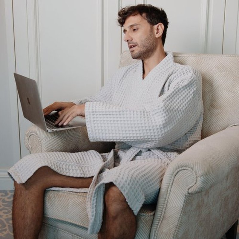 100% Cotton Waffle Kimono Bathrobe for Men & Women, Cozy Leisurewear with Functional Pockets, Comfortable and Soft Robe for Relaxation (Light Grey, Bathrobe - Small)