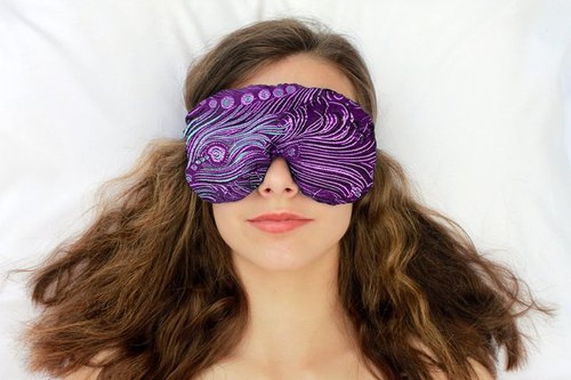Candi Andi Handmade Opulence Yoga Eye Mask Pillow - Weighted Flaxseed Fill, Unscented, Satin & Velvet, Adjustable Strap - Ideal for Meditation & Restful Sleep -Violet Peacock - TEMF-VP