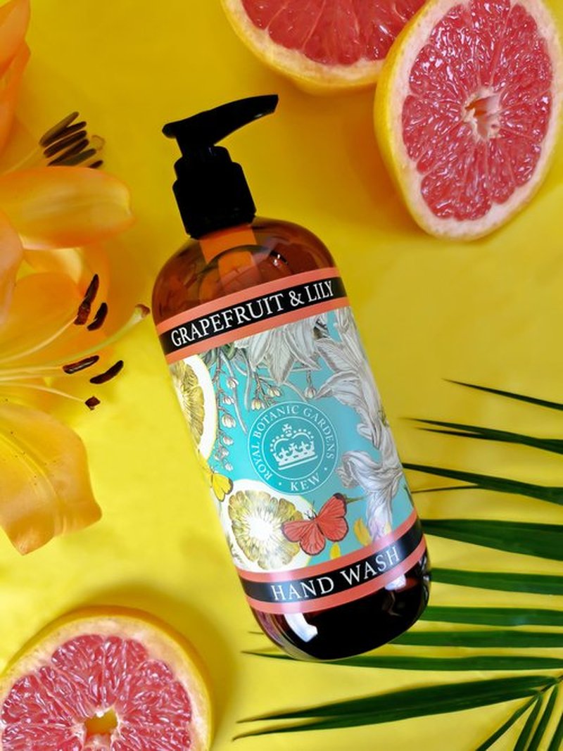 The English Soap Company Kew Gardens Luxury Hand and Body Wash, Refreshing Botanical Wash with a Rich Lather, Enriched with Soothing Aloe Vera and Vitamin E, Grapefruit and Lily 500ml