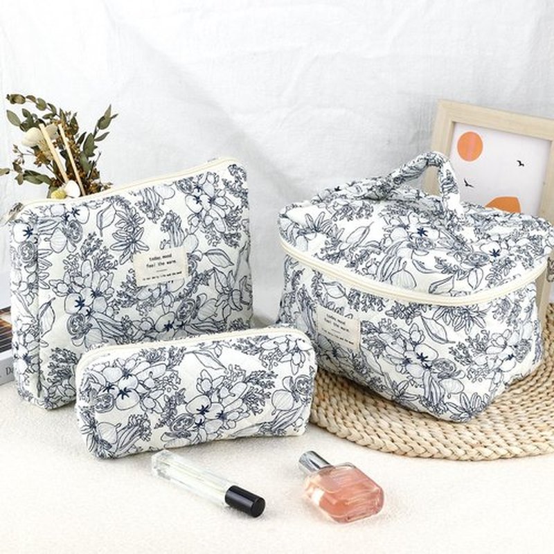 URSKYTOUS 3Pcs Cotton Quilted Makeup Bag for Women Girls Large Small Travel Black Floral Cosmetic Bags Set Cute Coquette Makeup Pouch for Purse Aesthetic Cloth Flower Storage Toiletry Bag Organizer
