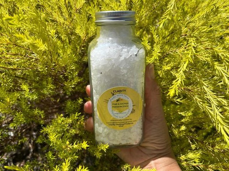 Botanical Bath Healing Salts: Premiun Nourishing Bath soak for deep Relaxation. Made with Organic Plants- Aromatic Oils- Rich Minerals. Promotes Overall Well-Being. (Sacred Frankincense, Pine), Clear