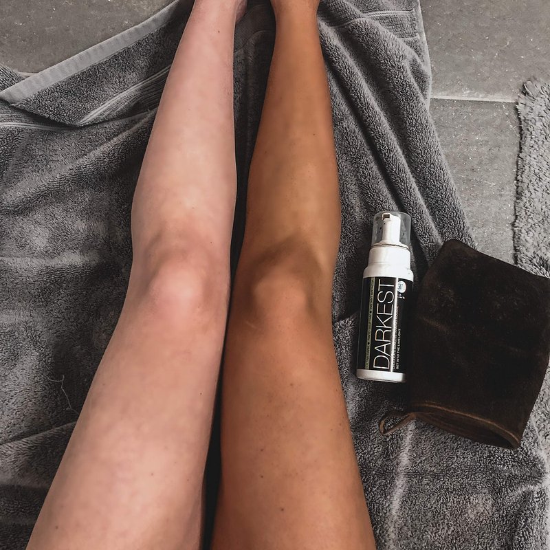 Get Into The Limelight Original, Ultra Dark Starter Kit with Self Tanning Mousse Plus Body and Face Applicator Mitts, Develops in 8+ Hours