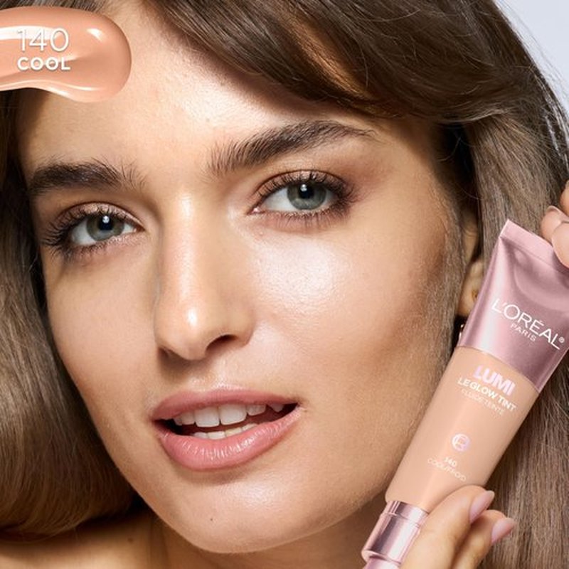 L’Oréal Paris Lumi Le Glow Skin Tint, Lightweight Water-Based Tinted Serum with Foundation-Like Coverage, Glow Illuminator, Cool 140, 0.85 Fl Oz