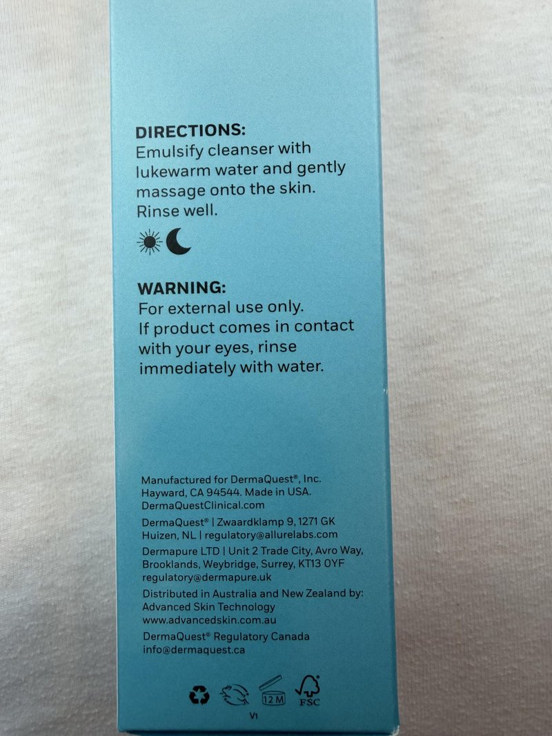 Derma MelaQuest Hydrating Facial Cleanser - Sulfate Free Gentle Face Wash for Women & Men - Brightening Cleanser Formulated with Vitamin C & Panthenol to Help Hydrate & Even Skin Tone (6 fl oz)