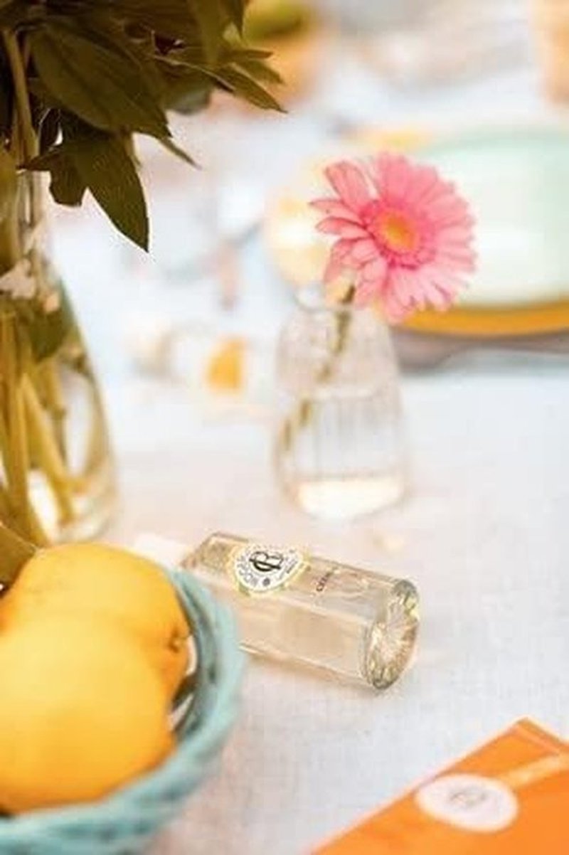 ROGER & GALLET | Fragrant Water Body Spray for Women | Cedrat 3.3 Fluid Oz.