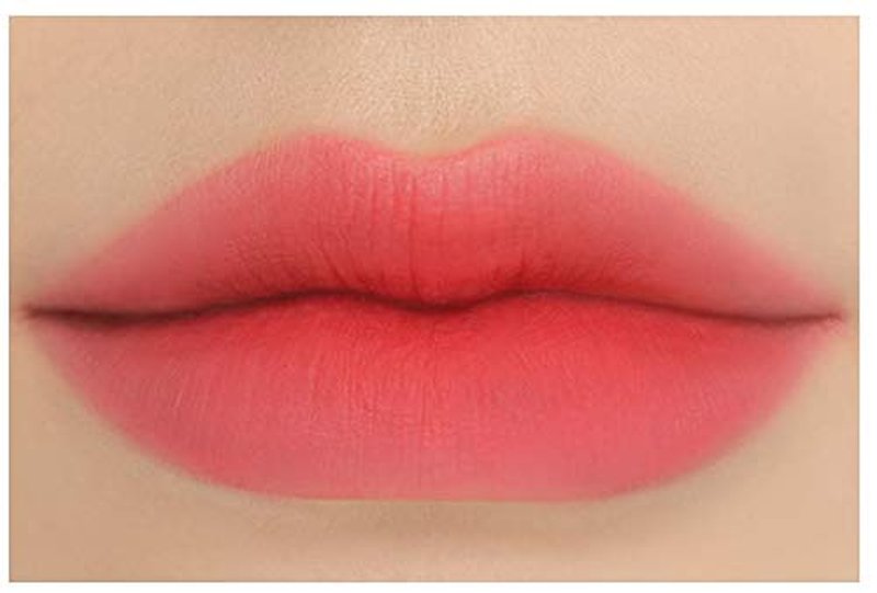 3CE BLUR WATER TINT(4.6g) soft lip with less smear with a blurry finish (#SPOT PLAYER) with sun cream(1ml*3ea)