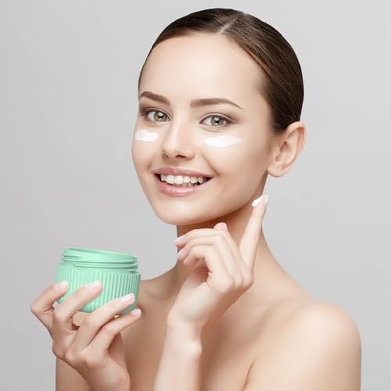 ME.FAN Travel Containers for Toiletries, TSA Approved 1.5 oz Silicone Cream Jars, Leak-proof Travel Size Containers, Travel Accessories for Cosmetic Face Hand Body Cream 4 Pack Black Lid Blue/Green