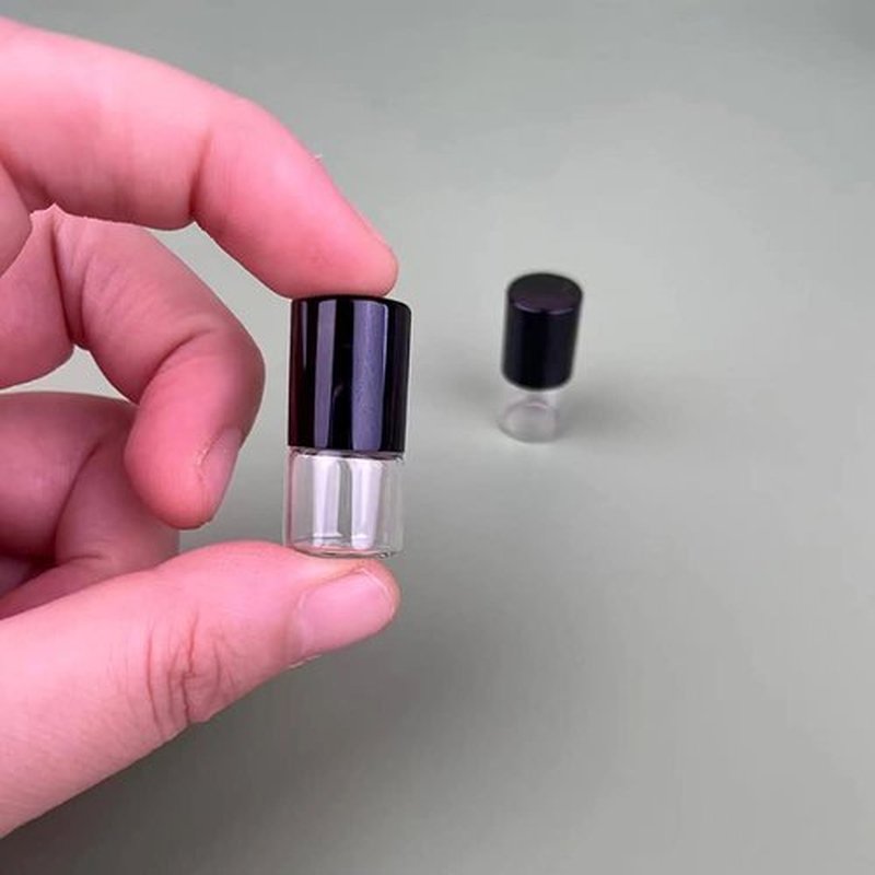 UUYYEO 12 Pcs 1ml Mini Glass Roll on Bottles Roller Bottles Refillable Essential Oil Bottles Aromatherapy Bottles Sample Vials Container Golden